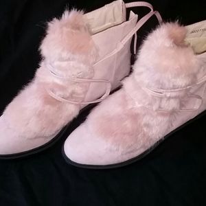 Women's pink furry boots size 8, no box